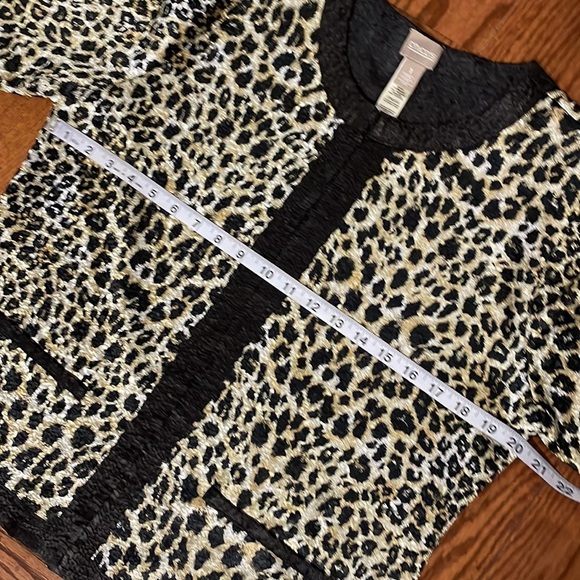 CHICO’S textured crinkled cheetah cardigan lightweight 1 hook an eye closure Med - Picture 13 of 15